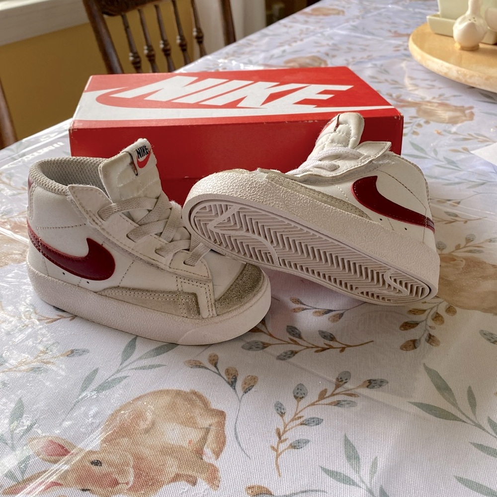 Nike Blazers 77 High top Toddler Sneaker Burgundy White Velcro